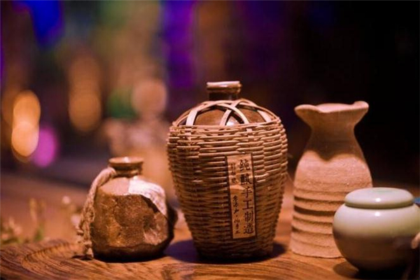 刺梨酒的泡制方法 刺梨酒的功效與作用 刺梨酒的泡制方法 刺梨酒的功效與作用