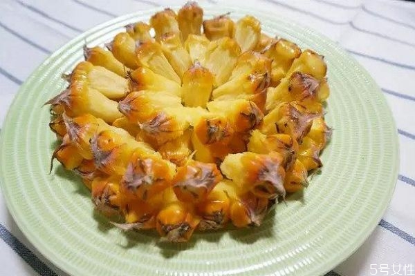 手撕菠蘿怎么吃呢 什么是手撕菠蘿呢 手撕菠蘿怎么吃呢 什么是手撕菠蘿呢