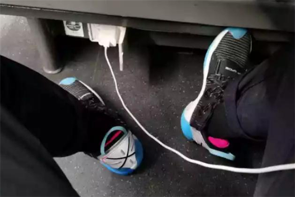 李寧韋德之道8偏碼嗎 韋德之道8能打水泥地嗎 李寧韋德之道8偏碼嗎 韋德之道8能打水泥地嗎