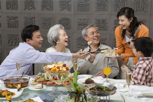 夫妻過(guò)年各回各家好嗎 夫妻過(guò)年可以分開(kāi)過(guò)嗎