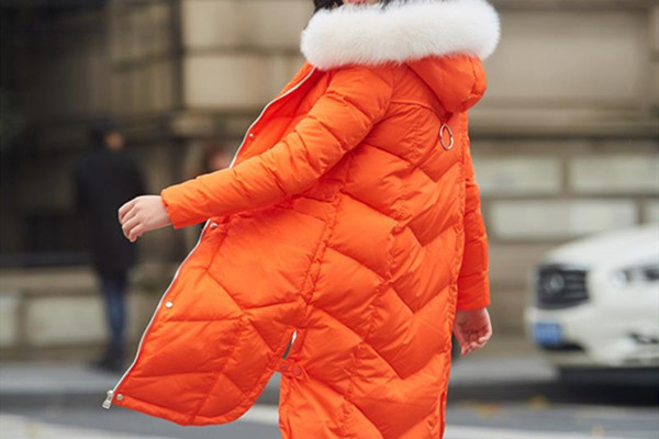 羽絨服的含絨量是什么意思 含絨量和充絨量的區(qū)別 羽絨服的含絨量是什么意思 含絨量和充絨量的區(qū)別