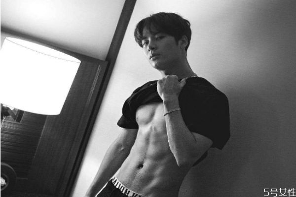 男人出軌后的前兆 男人出軌的20種表現(xiàn) 男人出軌后的前兆 男人出軌的20種表現(xiàn)