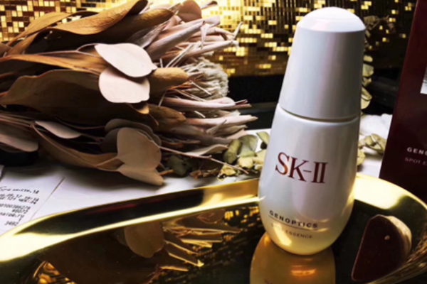 為什么用完小銀瓶斑越來越多 skll小燈泡和小銀瓶的區(qū)別 為什么用完小銀瓶斑越來越多 skll小燈泡和小銀瓶的區(qū)別