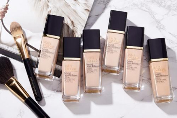 雅詩蘭黛沁水粉底液色號挑選 為什么雅詩蘭黛沁水粉底液好用 雅詩蘭黛沁水粉底液色號挑選 為什么雅詩蘭黛沁水粉底液好用