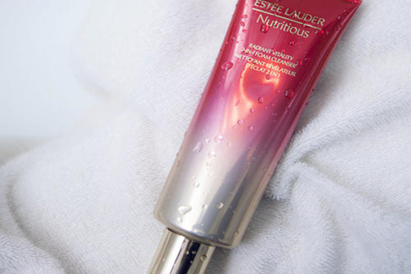 雅詩蘭黛紅石榴系列潔面奶怎么樣 紅石榴系列潔面奶適合白天用嗎 雅詩蘭黛紅石榴系列潔面奶怎么樣 紅石榴系列潔面奶適合白天用嗎