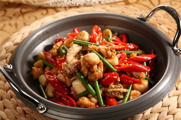 牛蛙什么季節(jié)吃最好 干鍋牛蛙的做法 牛蛙什么季節(jié)吃最好 干鍋牛蛙的做法