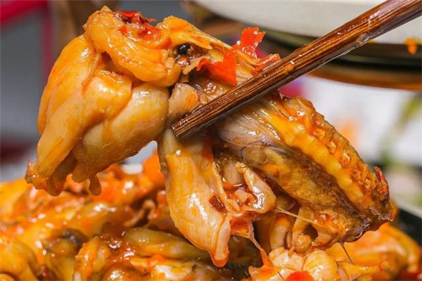 牛蛙不能和什么一起吃 牛蛙什么人不能吃 牛蛙不能和什么一起吃 牛蛙什么人不能吃