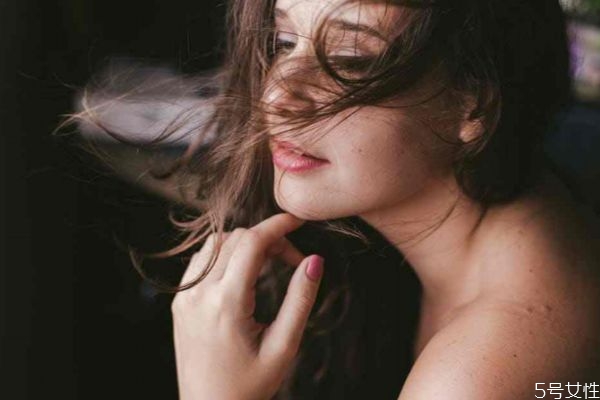 胖會(huì)引起脖子變粗嗎 造成脖子粗的原因有什么 胖會(huì)引起脖子變粗嗎 造成脖子粗的原因有什么