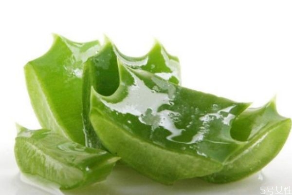 蘆薈膠可以涂著睡覺(jué)嗎 涂了蘆薈膠要洗掉嗎