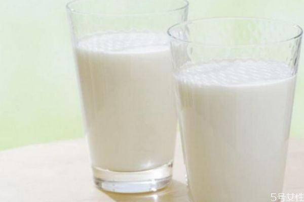 用純牛奶洗臉好嗎 怎么用牛奶洗臉 用純牛奶洗臉好嗎 怎么用牛奶洗臉