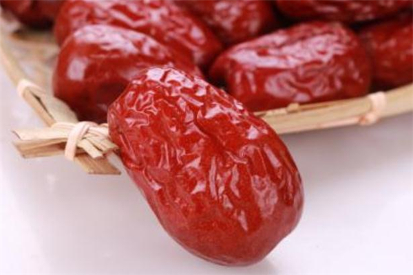 狗頭棗是什么樣的 狗頭棗一天能吃幾個(gè) 狗頭棗是什么樣的 狗頭棗一天能吃幾個(gè)