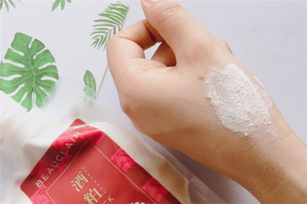 雪美清酒糟面膜怎么用 雪美清酒糟面膜和pdc哪個好用 雪美清酒糟面膜怎么用 雪美清酒糟面膜和pdc哪個好用