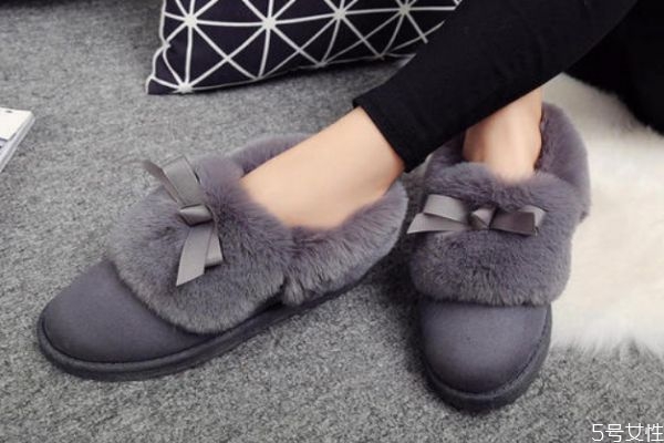 小粗腿穿什么鞋子 腿粗應(yīng)該怎么挑選鞋子呢 小粗腿穿什么鞋子 腿粗應(yīng)該怎么挑選鞋子呢