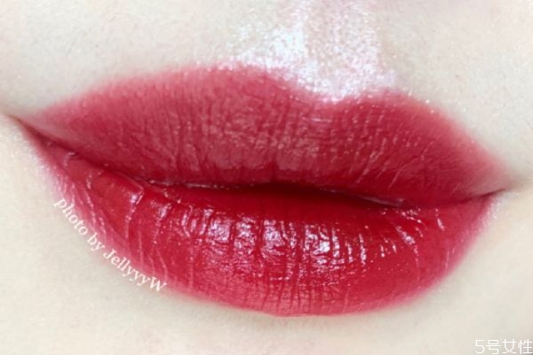 紀(jì)梵希334是什么顏色 紀(jì)梵希334號口紅試色 紀(jì)梵希334是什么顏色 紀(jì)梵希334號口紅試色