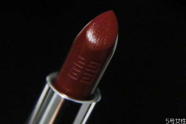 紀(jì)梵希334是什么顏色 紀(jì)梵希334號口紅試色 紀(jì)梵希334是什么顏色 紀(jì)梵希334號口紅試色