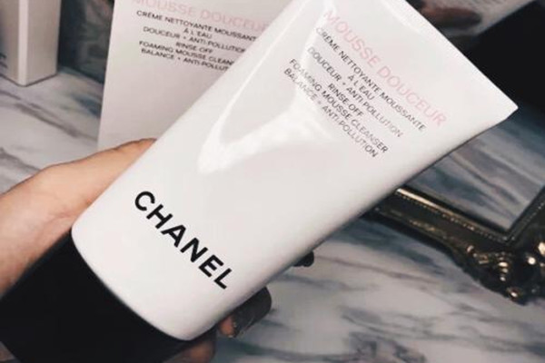 香奈兒山茶花洗面奶多少錢 香奈兒山茶花洗面奶正確使用方法 香奈兒山茶花洗面奶多少錢 香奈兒山茶花洗面奶正確使用方法