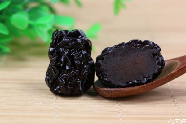 什么人不能吃黑棗 黑棗的價格是怎么樣 什么人不能吃黑棗 黑棗的價格是怎么樣