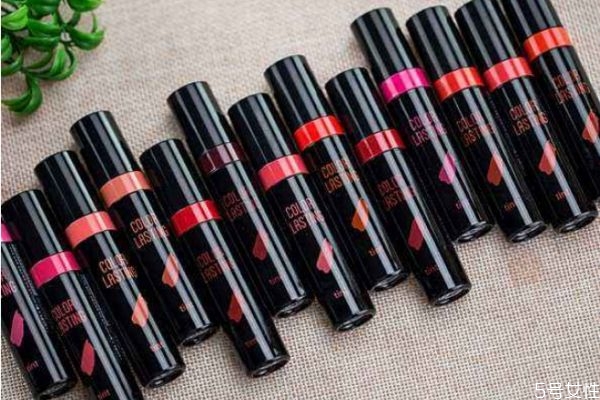 涂口紅嘴唇內(nèi)側(cè)積線 嘴唇內(nèi)側(cè)如何涂上口紅 涂口紅嘴唇內(nèi)側(cè)積線 嘴唇內(nèi)側(cè)如何涂上口紅