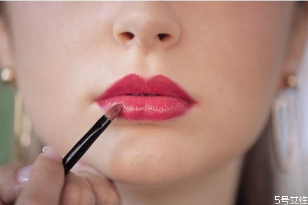 口紅是否含鉛和汞 口紅怎么看成分安不安全 口紅是否含鉛和汞 口紅怎么看成分安不安全