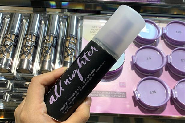 衰敗城市定妝噴霧能帶上飛機(jī)嗎 衰敗城市定妝噴霧有幾種 衰敗城市定妝噴霧能帶上飛機(jī)嗎 衰敗城市定妝噴霧有幾種