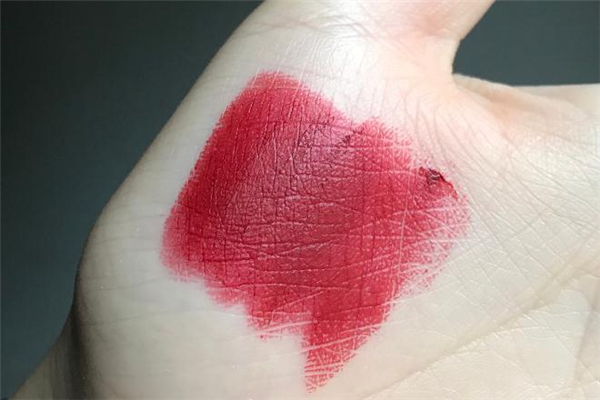 香奈兒627口紅怎么樣 國內(nèi)柜臺(tái)有香奈兒627嗎