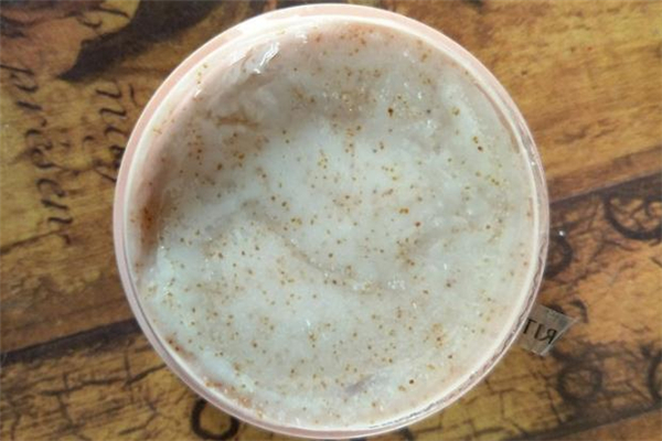 愛茉莉去黑頭磨砂膏怎么樣 愛茉莉去黑頭磨砂膏好用嗎 愛茉莉去黑頭磨砂膏怎么樣 愛茉莉去黑頭磨砂膏好用嗎