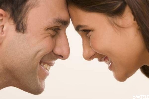 男朋友對自己不上心怎么辦 男朋友對你不上心的表現(xiàn) 男朋友對自己不上心怎么辦 男朋友對你不上心的表現(xiàn)