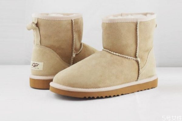 什么是雪地靴 雪地靴適合什么溫度穿 什么是雪地靴 雪地靴適合什么溫度穿