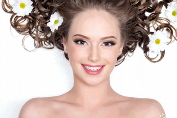 頭發(fā)毛躁怎么辦 護理頭發(fā)的辦法有什么 頭發(fā)毛躁怎么辦 護理頭發(fā)的辦法有什么