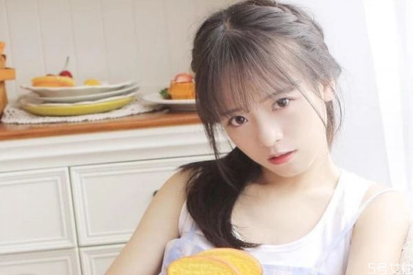 女生冷淡考驗一般多久 冷淡期和不愛了的區(qū)別 女生冷淡考驗一般多久 冷淡期和不愛了的區(qū)別