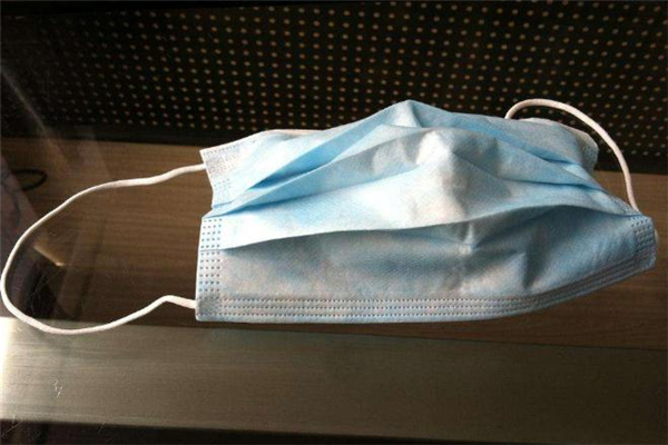 醫(yī)用外科口罩和普通口罩有什么區(qū)別 醫(yī)用口罩分為幾種 醫(yī)用外科口罩和普通口罩有什么區(qū)別 醫(yī)用口罩分為幾種