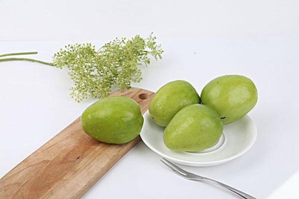 青棗一次性適合吃多少 什么季節(jié)吃青棗最好 青棗一次性適合吃多少 什么季節(jié)吃青棗最好