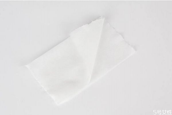 洗臉選擇哪種化妝棉好 用化妝棉洗臉的好處 洗臉選擇哪種化妝棉好 用化妝棉洗臉的好處