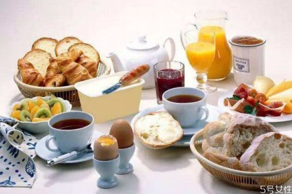不吃早餐會(huì)胖嗎 不吃早餐的危害有什么 不吃早餐會(huì)胖嗎 不吃早餐的危害有什么