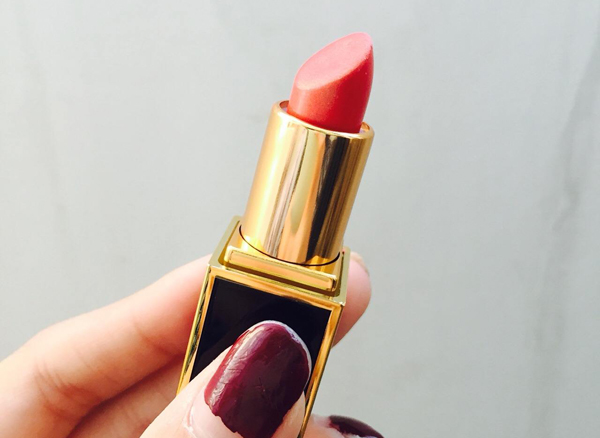 口紅適合用多久 不沾杯口紅安全嗎 口紅適合用多久 不沾杯口紅安全嗎