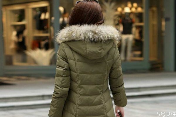 冬天怎么穿羽絨服顯瘦 羽絨服最好的搭配就是 冬天怎么穿羽絨服顯瘦 羽絨服最好的搭配就是