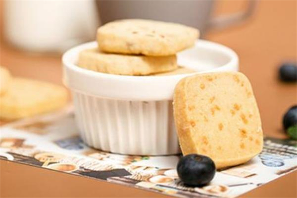 切達(dá)奶酪曲奇的做法 切達(dá)奶酪曲奇可以經(jīng)常吃嗎 切達(dá)奶酪曲奇的做法 切達(dá)奶酪曲奇可以經(jīng)常吃嗎
