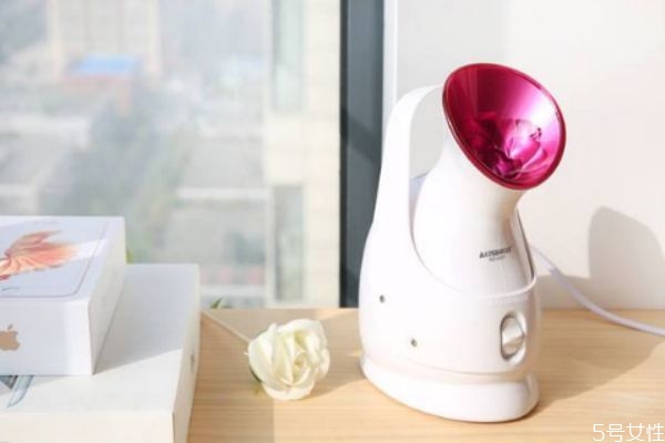 蒸臉器使用的最佳時間 蒸臉器應(yīng)該怎么使用 蒸臉器使用的最佳時間 蒸臉器應(yīng)該怎么使用