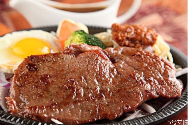 牛排有什么營養(yǎng)價值呢 如何買到好牛排 牛排有什么營養(yǎng)價值呢 如何買到好牛排