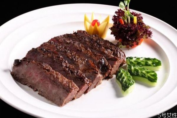 牛排有什么營養(yǎng)價值呢 如何買到好牛排 牛排有什么營養(yǎng)價值呢 如何買到好牛排