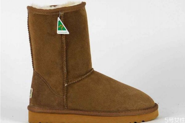 雪地靴上的油漬怎么去除 雪地靴油漬清理妙招 雪地靴上的油漬怎么去除 雪地靴油漬清理妙招