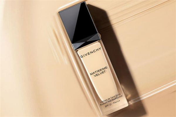 紀梵希絨霧啞光粉底液多少錢 紀梵希絨霧啞光粉底液怎么樣 紀梵希絨霧啞光粉底液多少錢 紀梵希絨霧啞光粉底液怎么樣