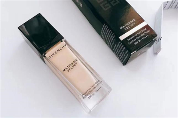 紀梵希絨霧啞光粉底液多少錢 紀梵希絨霧啞光粉底液怎么樣 紀梵希絨霧啞光粉底液多少錢 紀梵希絨霧啞光粉底液怎么樣