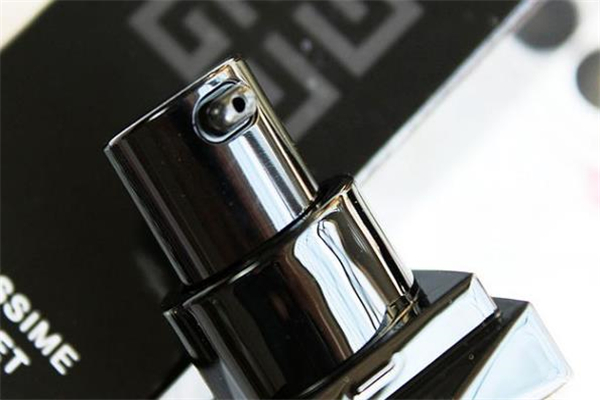 紀(jì)梵希絨霧啞光粉底液適合干皮嗎-適合什么膚質(zhì) 紀(jì)梵希絨霧啞光粉底液適合干皮嗎-適合什么膚質(zhì)