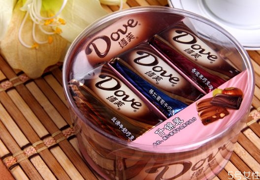 德芙巧克力對(duì)市場(chǎng)的需求 德芙對(duì)廣告拍攝不同理解 德芙巧克力對(duì)市場(chǎng)的需求 德芙對(duì)廣告拍攝不同理解