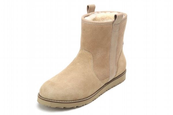 雪地靴上的油漬怎么去除 雪地靴油漬清理妙招 雪地靴上的油漬怎么去除 雪地靴油漬清理妙招