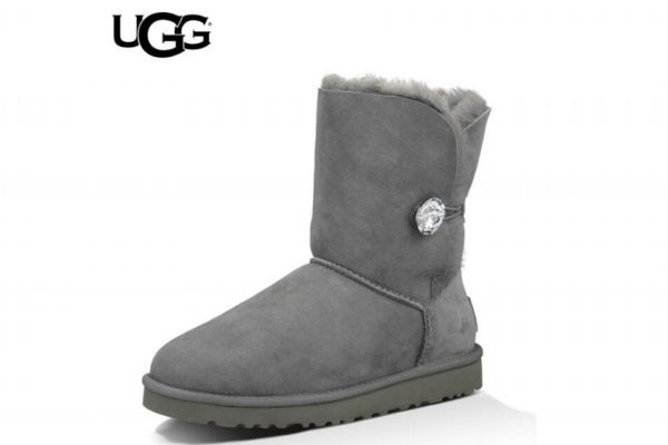 ugg雪地靴多少錢一雙 ugg雪地靴怎么清洗和保養(yǎng) ugg雪地靴多少錢一雙 ugg雪地靴怎么清洗和保養(yǎng)