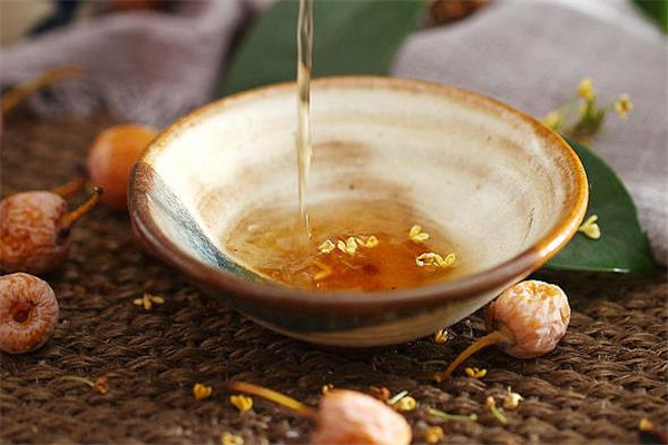 孕婦可以吃糖桂花嗎 糖桂花泡水能經(jīng)常喝嗎 孕婦可以吃糖桂花嗎 糖桂花泡水能經(jīng)常喝嗎