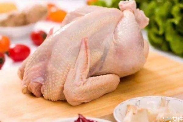 雞肉不能和什么一起吃 有什么關于雞肉的名菜嗎 雞肉不能和什么一起吃 有什么關于雞肉的名菜嗎