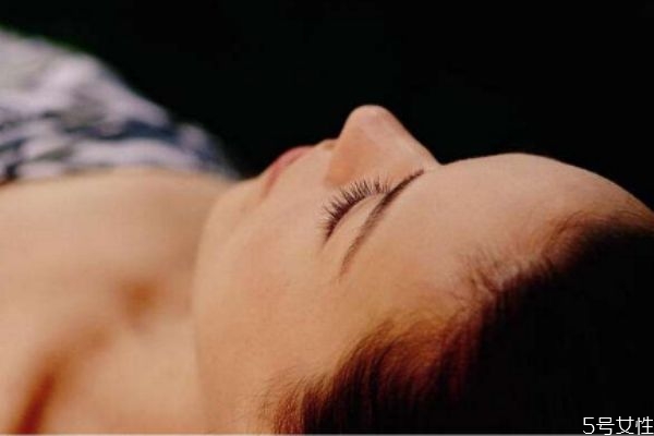 如何徹底清理毛孔垃圾 臉部護(hù)理的注意 如何徹底清理毛孔垃圾 臉部護(hù)理的注意